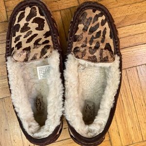 Ugg moccasin slippers 8